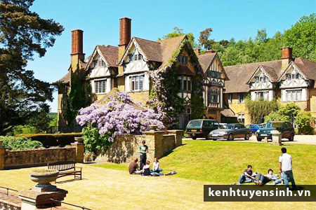 Trường Hurtwood House